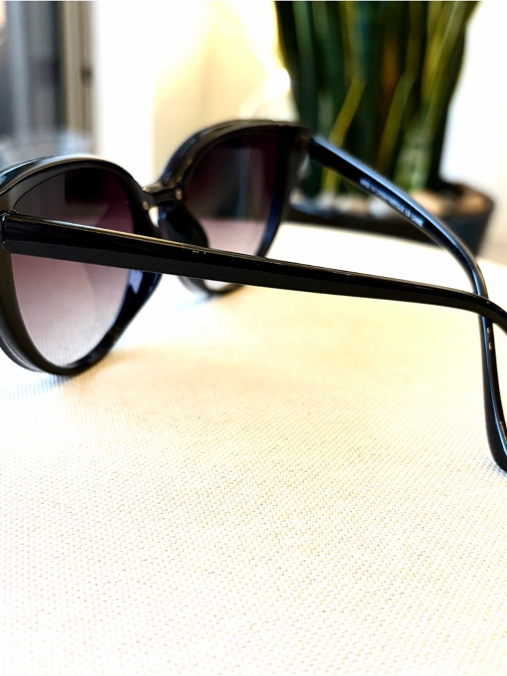 Black Cat Eye Sunglasses Gradient Lens Oversized Women - Picture 2 of 5